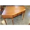 Image 1 : VILAS MAPLE CORNER DESK