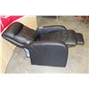 Image 6 : BLACK LEATHER RECLINER CHAIR