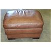 Image 1 : BROWN LEATHER OTTOMAN