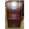 Image 1 : MAHOGANY FINISH 2-DRAWER BOOKSHELF
