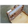 Image 3 : VINTAGE EASLE + VINTAGE FLOWER PRESS