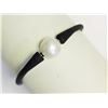 Image 1 : #28-FRESHWATER PEARL & STRETCHABLE BLACK