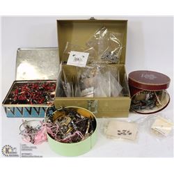 LOT OF ASSORTED TRINKET AND JEWELRY BOXES WITH