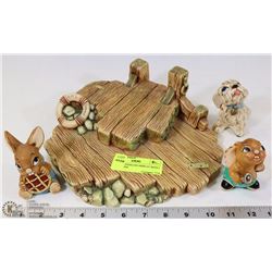 ESTATE PENDELFIN DISPLAY WITH 3 PENDELFINS