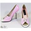 Image 1 : NEW SIZE 7 DELIGHT SHOES