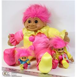 VINTAGE 2 FOOT TROLL DOLL WITH BABIES