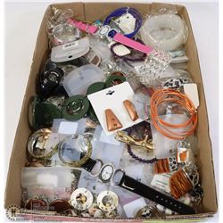 FLAT OF COSTUME JEWELRY & WATCHES