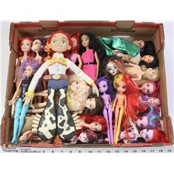 FLAT OF 20 PLUS BARBIES AND BRATZ DOLLS