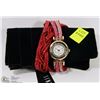 Image 1 : NEW QUARTZ BRACELET WATCH RED WITH VELVET POUCH