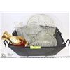 Image 1 : WIRE BASKET FULL OF CRYSTAL AND GLASS ITEMS