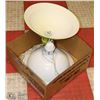 Image 1 : BOX W/ 2 LARGE DECORATIVE HANGING LIGHTS