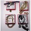 Image 1 : #21 - LOT OF 4 SUITES OF VINTAGE JEWELRY