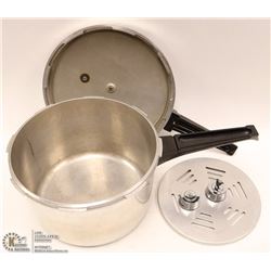 VINTAGE PRESTO SUPREME ALUMINUM PRESSURE COOKER