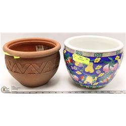 2 MEDIUM SIZE PLANTERS