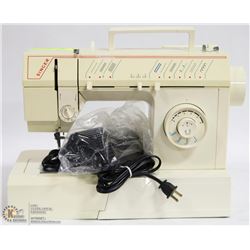 SINGER SEWING MACHINE WITH PEDDLE 5805C