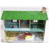 Image 1 : VINTAGE TIN DOLLHOUSE WITH FURNITURE