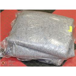 BAG W/4 MOVING BLANKETS