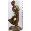 Image 1 : 14" FEMALE AUSTIN GOLF STATUE SIGNED