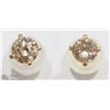 Image 1 : 14K YELLOW GOLD DIAMOND SOLITAIRE STUD EARRINGS