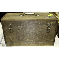 "SLEEMAN" HANDLED WOOD BEER COOLER WITH