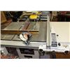 Image 5 : DELTA UNISAW 10" TILTING ARBOR SAW WITH TABLE