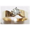 Image 2 : 18K YELLOW GOLD DIAMOND SOLITAIRE RING