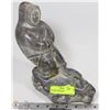 Image 1 : VINTAGE ESKIMO ART INUIT CAST HUNTER SCULPTURE