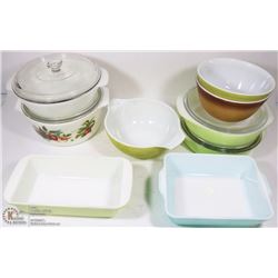 LARGE COLLECTION OF PYREX COOKWARE /BAKEWARE