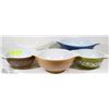 Image 1 : 5PC COLORED PYREX BOWL SET WITH HANDLES