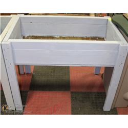 SOLID WOOD RAISED GARDEN/FLOWER/PLANTER/SAND BOX