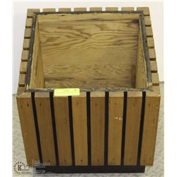 LARGE WOOD FLOWER PLANTER