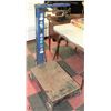 Image 1 : VINTAGE PLATFORM SCALE