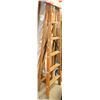 Image 1 : WOOD 6' LADDER