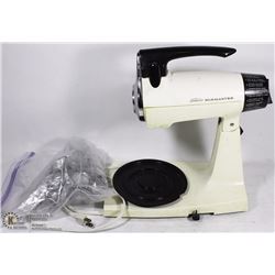 VINTAGE SUNBEAM MIXMASTER COMES WITH 8 ATTACHMENTS