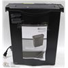Image 1 : PAPER SHREDDER