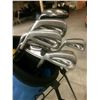 Image 2 : SET OF GOLF CLUBS W/ BAG