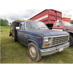 1981 FORD F250 SERVICE TRUCK