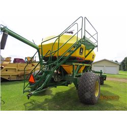 JOHN DEERE 1900 - 2 COMPARTMENT TOW BEHIND AIR TANK