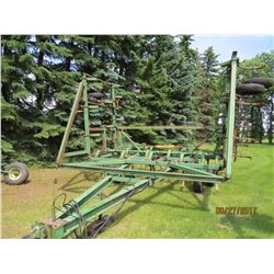 JOHN DEERE 1610 - 32' DEEP TILLAGE