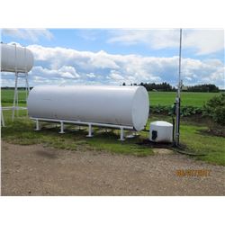 1000 GALLON FUEL TANK AND 12 VOLT PUMP