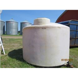 1250 GALLON POLY TANK