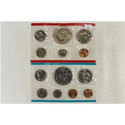 1974 US MINT SET (UNC) P/D/S (WITH NO ENVELOPE)