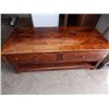 Image 2 : MAHOGANY SOLID WOOD COFFEE TABLE - 2 DRAWER