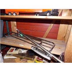 BATHROOM TOWEL HOLDERS - 2 TTL