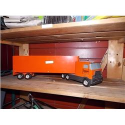 VINTAGE NYLINT SCHNEIDER METAL TRACTOR & TRAILER - 20" LONG