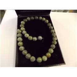 CHAIN OF AGATE BEADS - 34