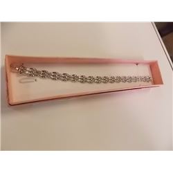 BRACELET - LADIES TENNIS BRACELET - RETAIL ESTIMATE $325