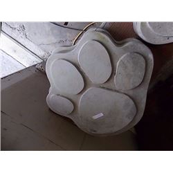 CONCRETE - STEPPING STONE - PAW - LARGE
