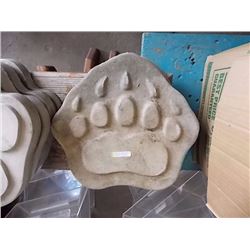 CONCRETE - STEPPING STONE - CLAW - MED