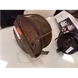 VINTAGE PEETZ FISHING REEL